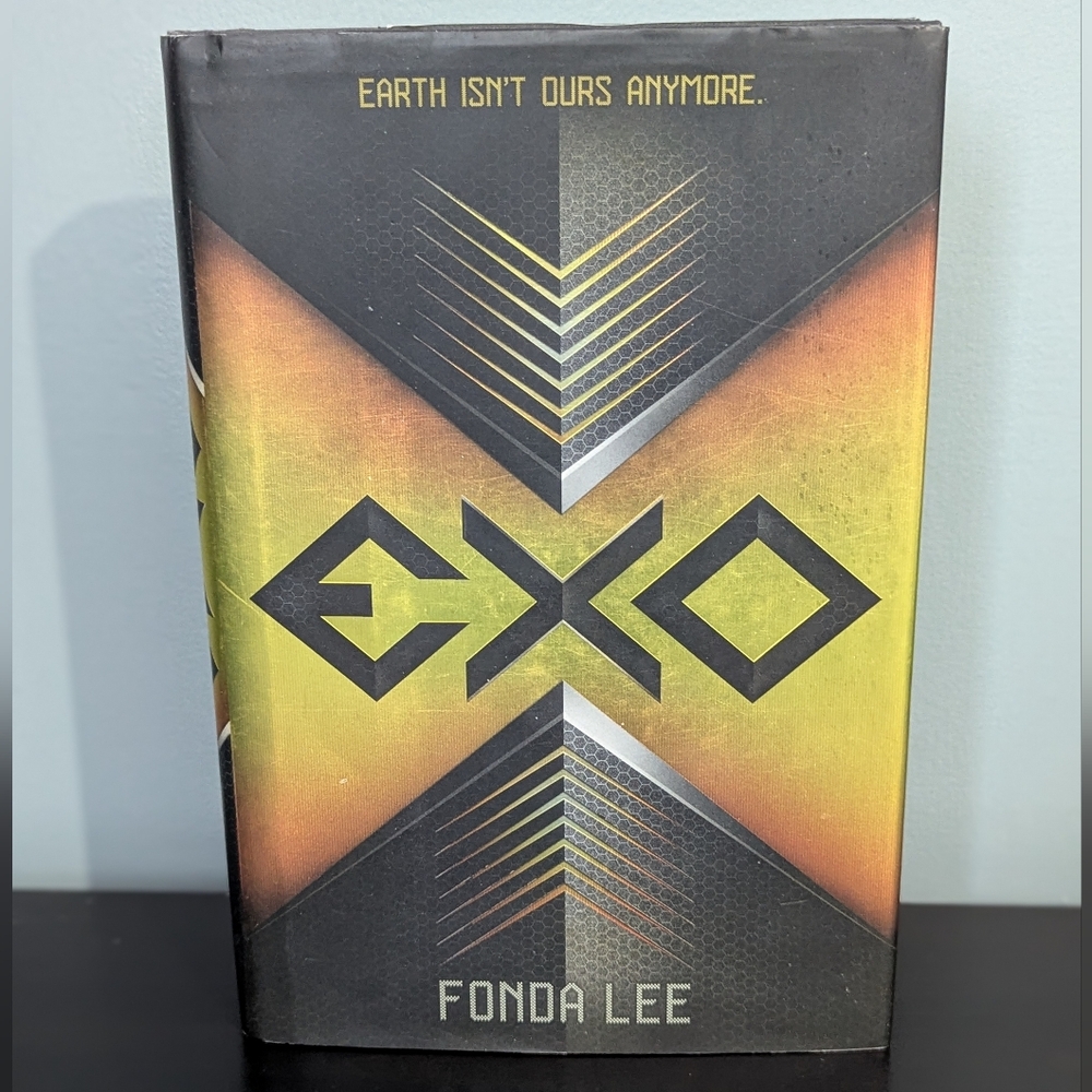 4/$10 📚 EXO By Fonda‎ Lee Book